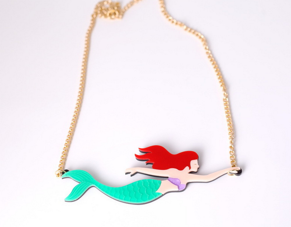 Collier sirène acrylique léger fini les bijoux lourds style pinup kawaii