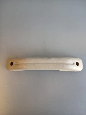 Peugeot 106 / Poignée intérieur plafonnier avant gauche - Photo 1/3