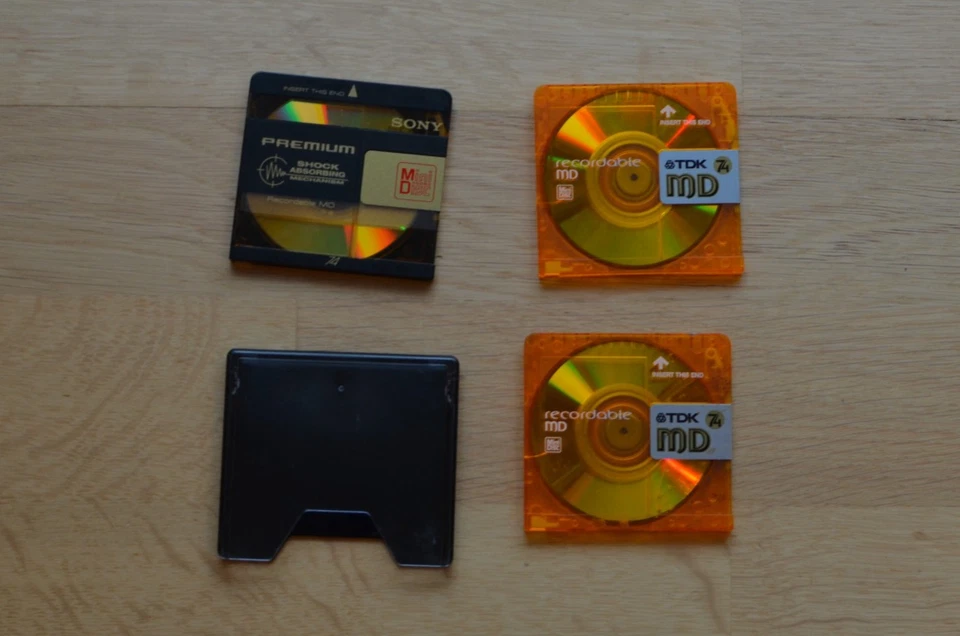 Sharp MD-SR70 MiniDisc portable recorder - Photo 4/4