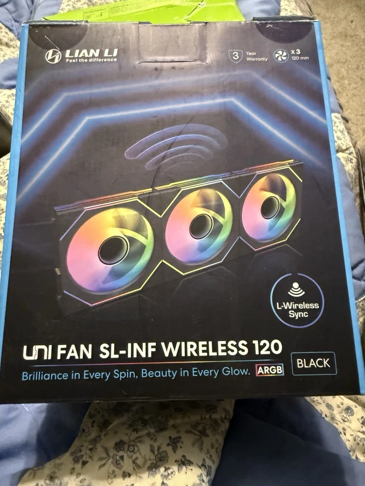 Lian Li UNI Fan SL-Infinity Wireless 120 - Triple Pack - 2.4 GHz Wireless Signal - Image 2 of 4