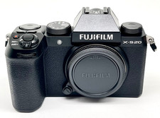 Fujifilm - X-S20 Mirrorless Camera with XC15-45mm Lens Bundle - Black