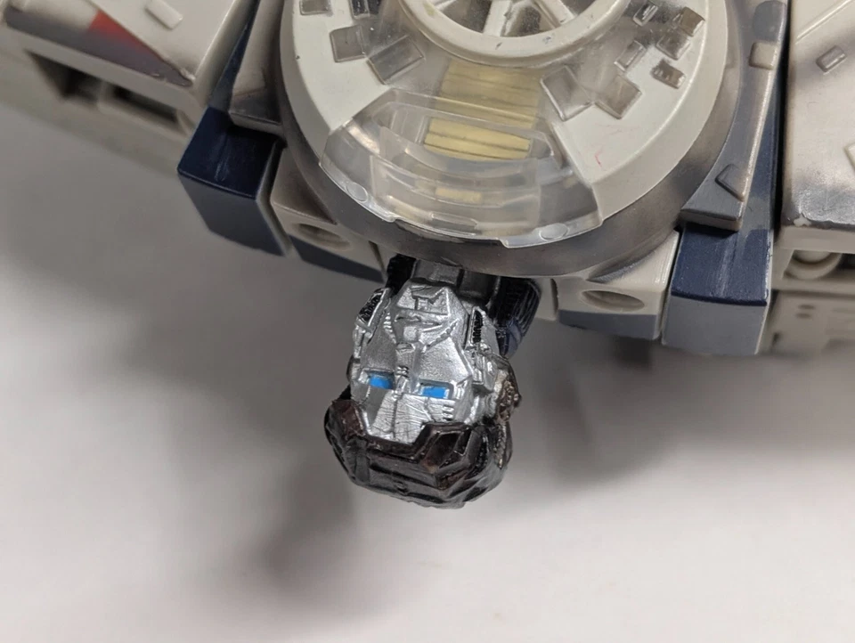 2006 STAR WARS TRANSFORMERS MILLENIUM FALCON HAN SOLO (incomplete for parts) - Image 4 of 4