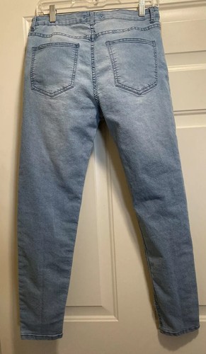Forever 21 Straight Jeans Size W 30” L 