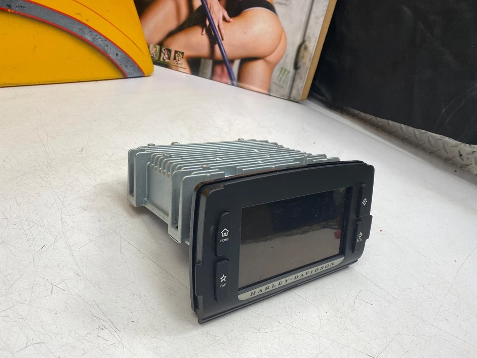 Genuine 14-23 Harley Boom Box 6.5 GT GPS Radio OEM factory - Image 2 of 4