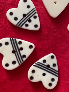 vintage*HEART shaped buttons*Lot of 7*New