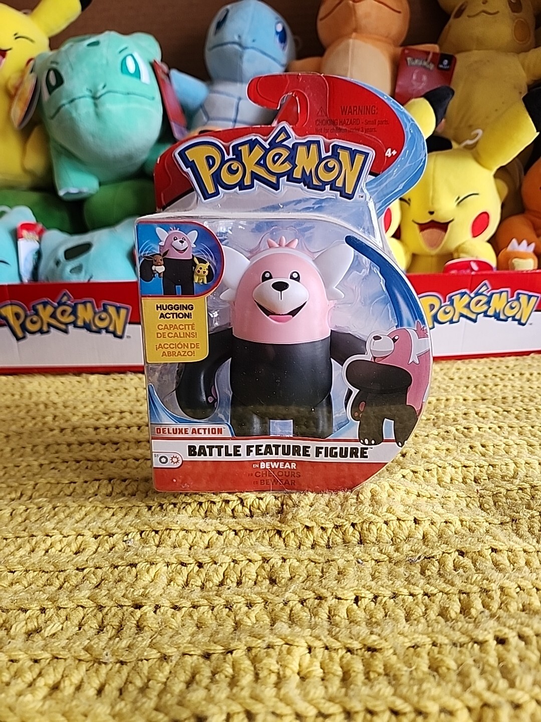 Pokemon Series 1 Battle Feature Figure Bewear Hugging Action Box Wear
