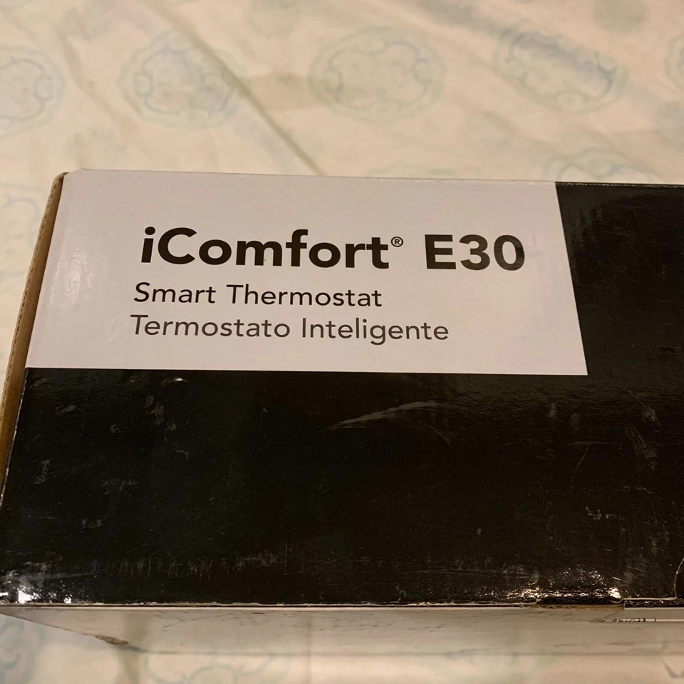 New Lennox iComfort E30, 20A65 Programable WiFi Touchscreen Smart Thermostat - Image 2 of 4