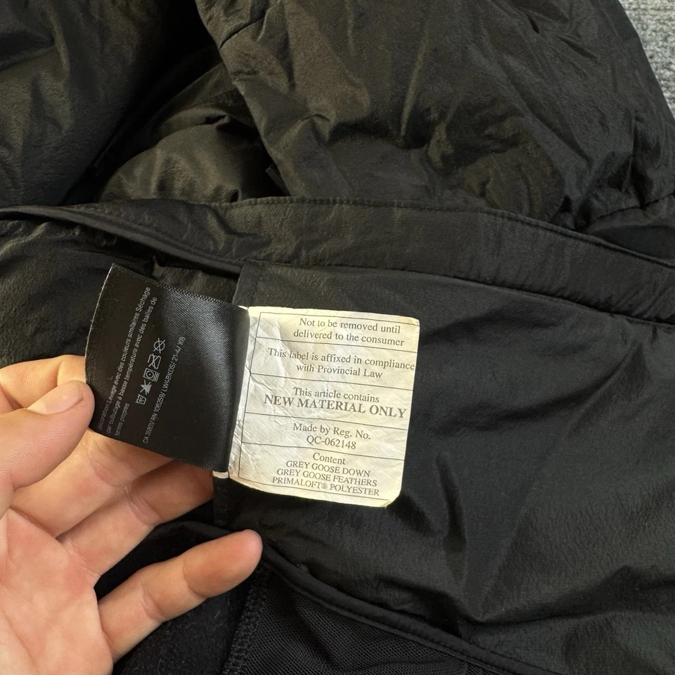 Chaqueta acolchada con capucha negra Lululemon Down for It All para mujer, talla M Foto 4 de 4