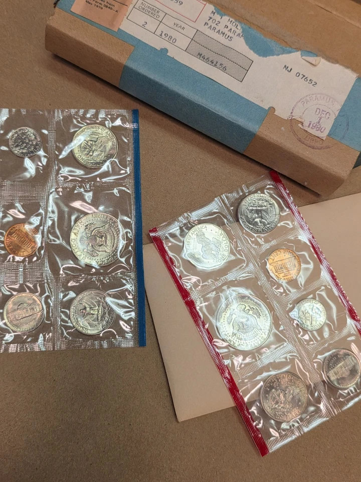 ESTATE 104R - 1980 Uncirculated Coin Set U.S Mint Original Government Packaging - Image 2 of 2