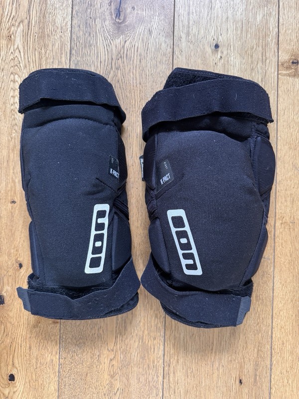 Ion K-Pact Unisex Knee Pads Size X-Large, Black
