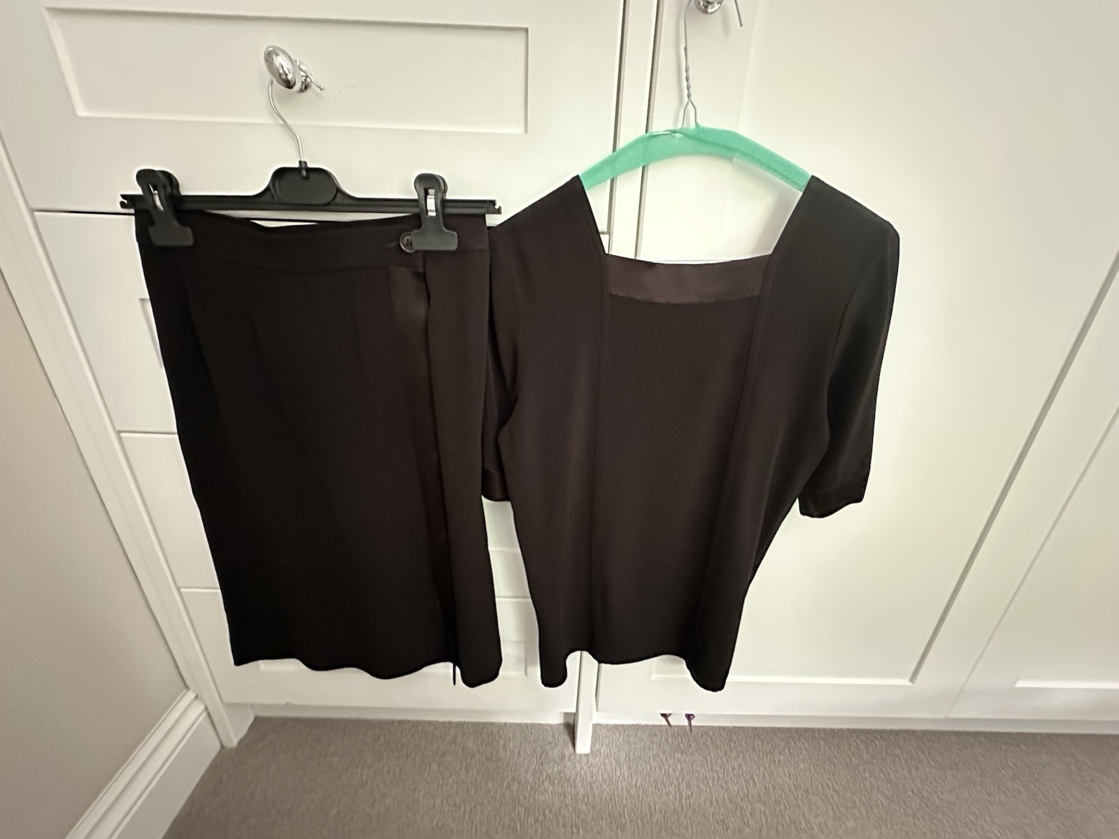 Set top e gonna Yves Saint Laurent nero