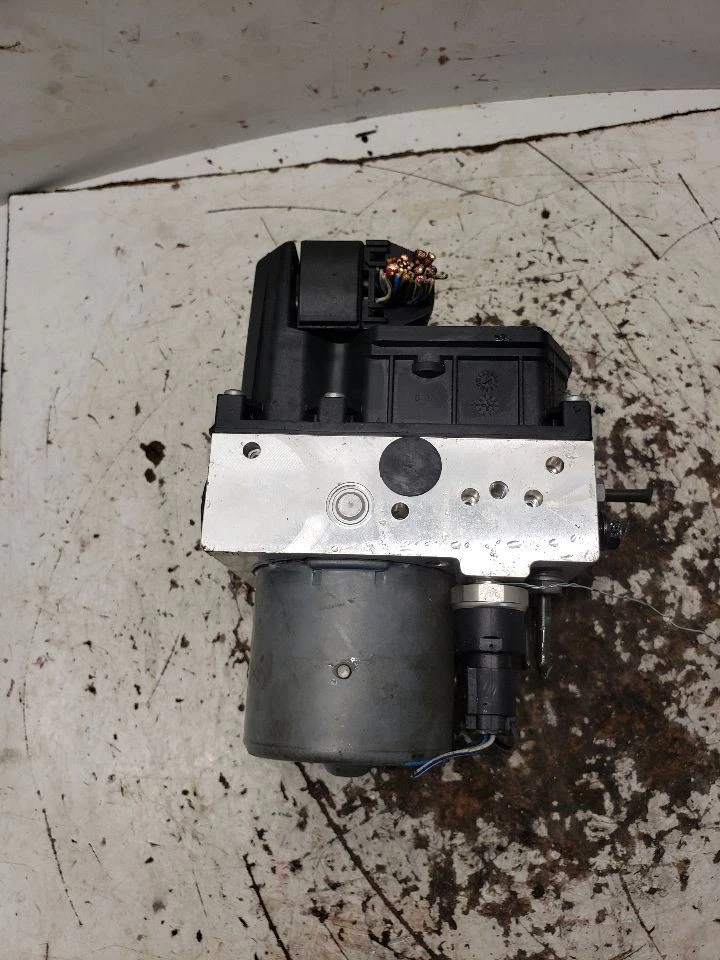 Conjunto de piezas de freno antibloqueo Xi AWD para BMW 325i 1405742 01-05 Foto 2 de 4