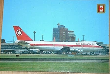 43962 AK AIR CANADA BOEING 747 Airport