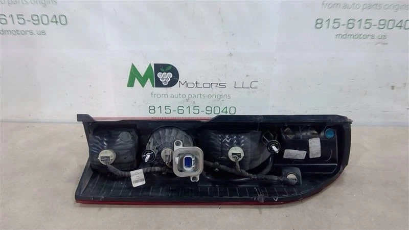 Faro trasero izquierdo conductor Dodge Ram Promaster 1500 2014-2018 OEM 04725947AD  Foto 2 de 4