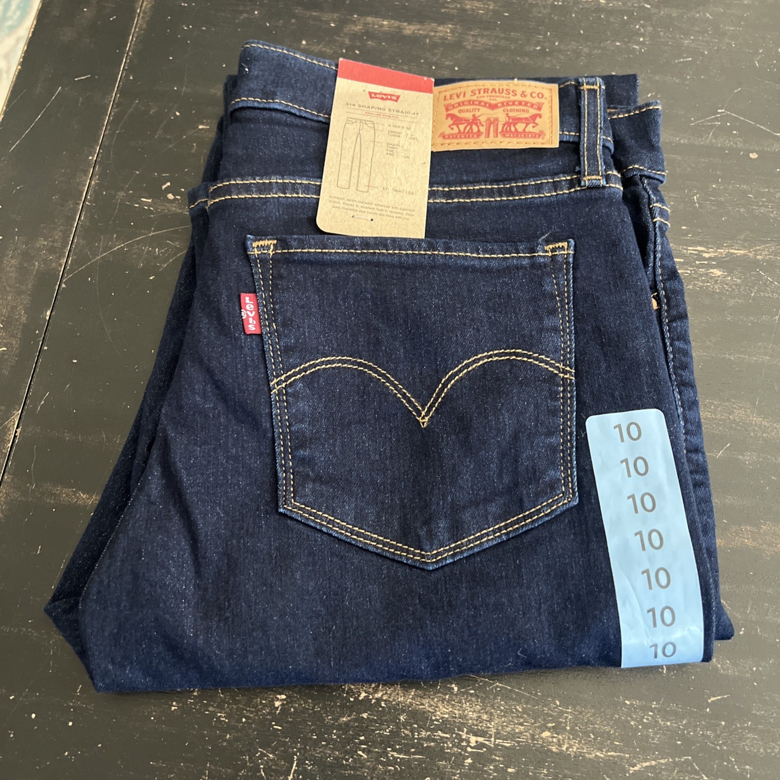 Levi's Women's 314 Shaping Straight Mid-Rise Stretch Denim Jean Size 10 30x32
