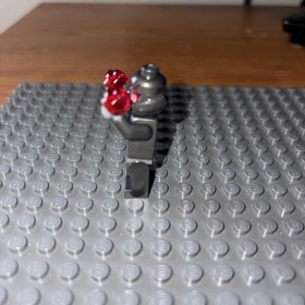 LEGO Ultron Prime Minifigure Marvel Avengers Age of Ultron (sh175) 76031