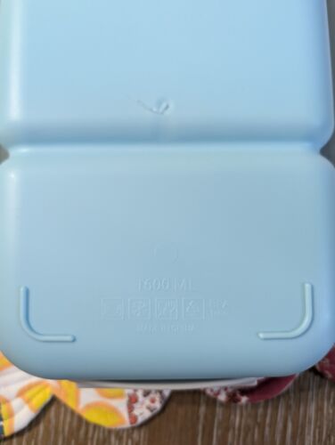 Russbe Gourmet Lunch Box Bento 1600 ML With Utensils - BPA Safe 3 Compartments - Picture 5 of 5