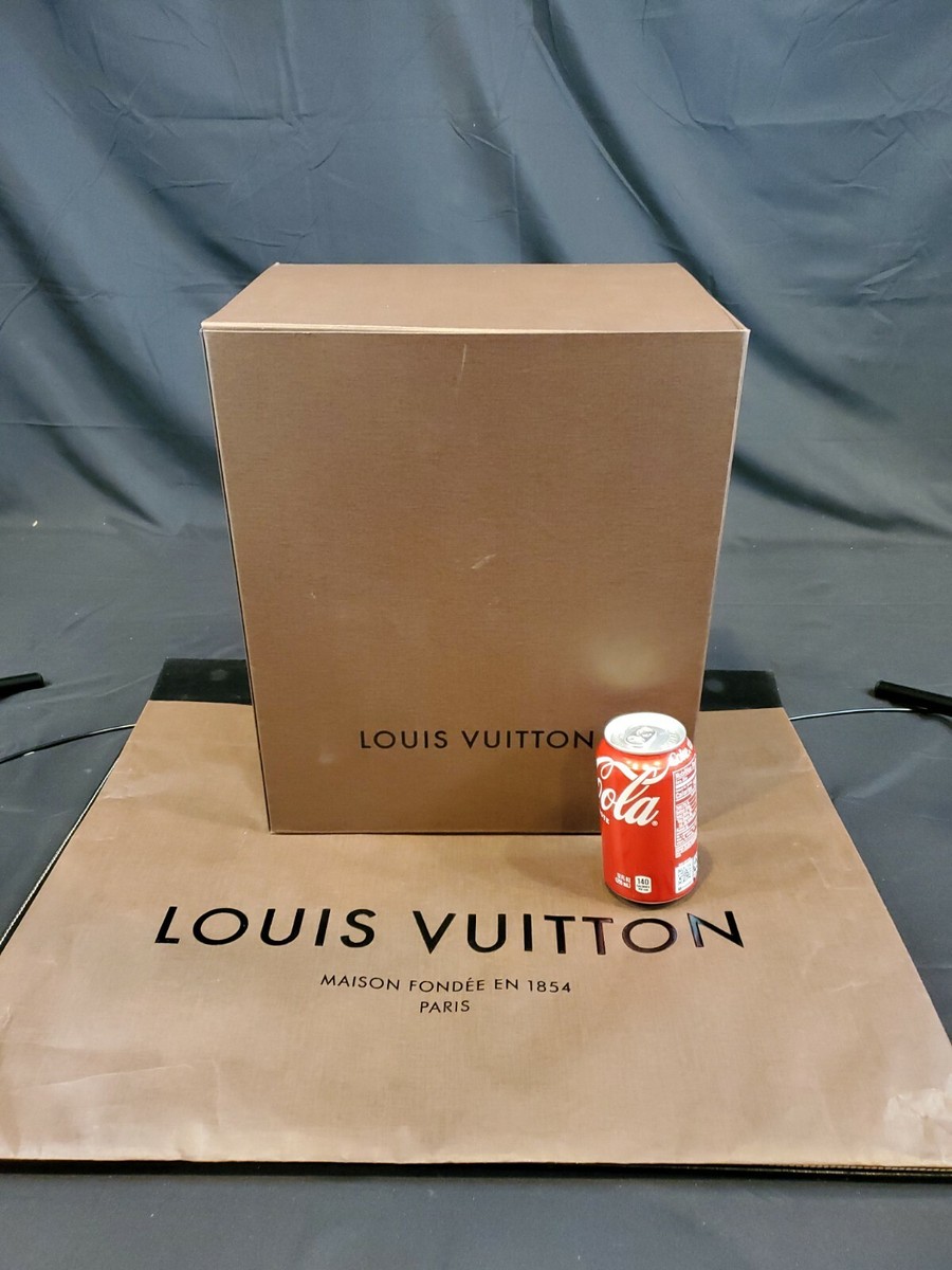 Authentic LOUIS VUITTON Gift Box Empty 15” x 12.5” x 9.5” w/ Dust