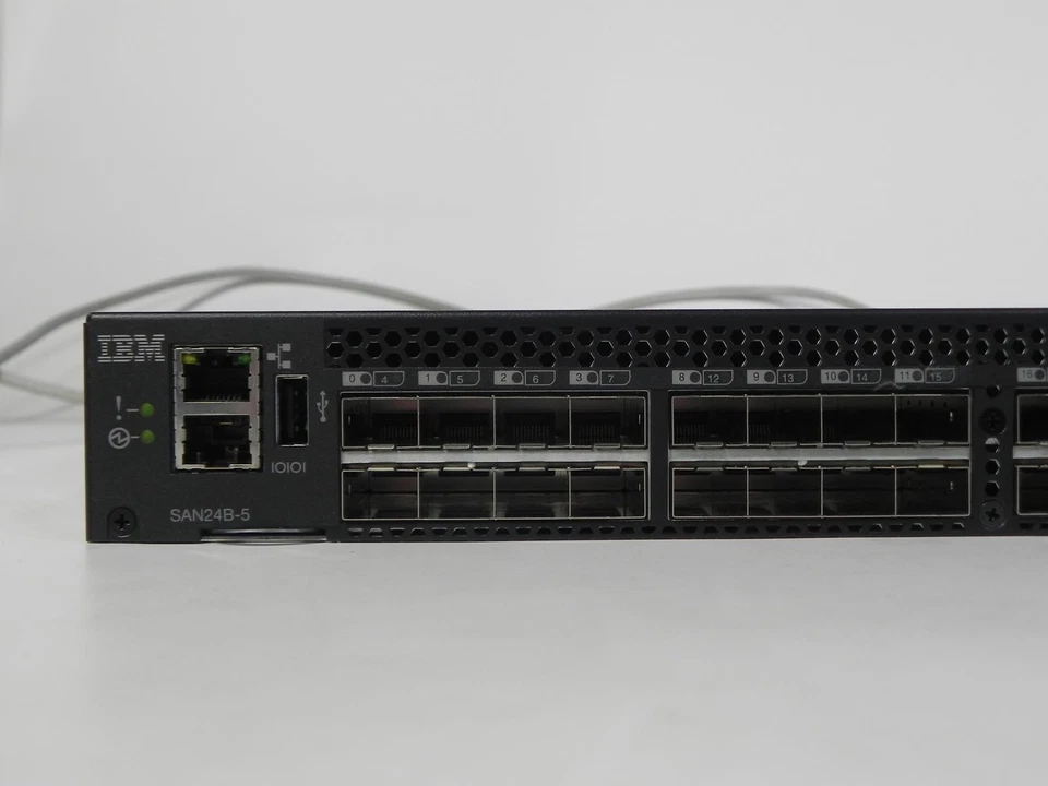 IBM SAN24B-5 2498-X24 24-Port 8Gb Fibre Channel Switch Brocade FC SAN - Image 2 of 4