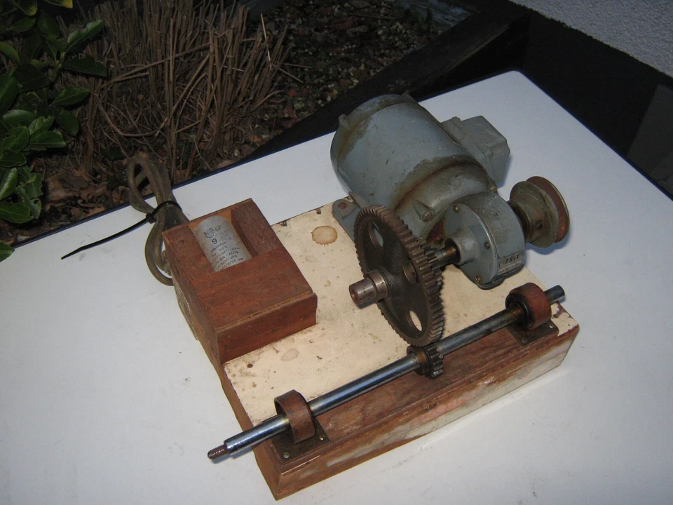 Groschopp Getriebemotor DM 90-60 ( DM90-60 ) Nr. 2730201 0,29/0,5A 1380/min 75W - Bild 2 von 4