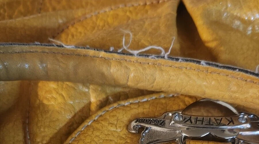 Cartera Kathy Van Zeeland amarillo mostaza Foto 2 de 4