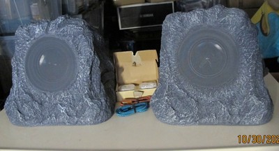 sylvania rock bluetooth outdoor speaker sp247