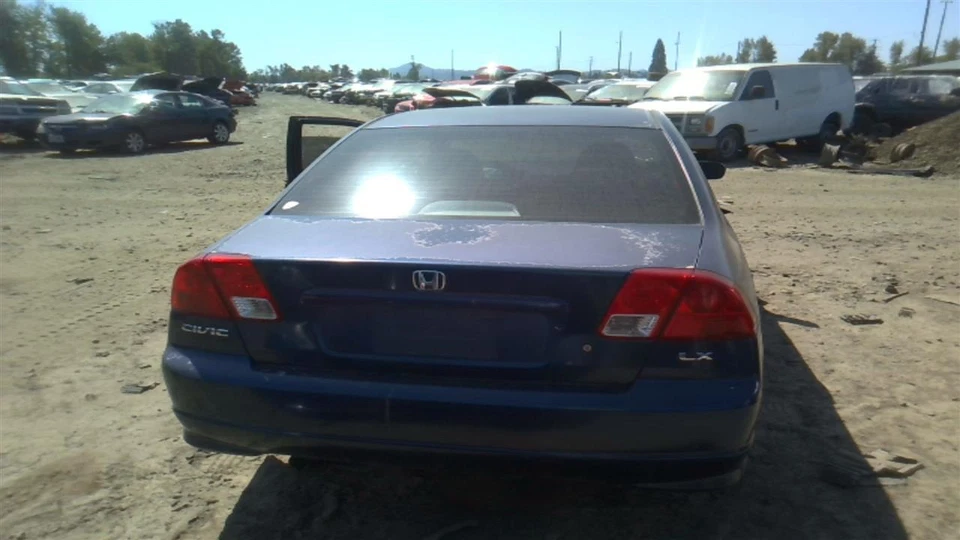 二手速度计 适合:2004 年本田思域集群 Sdn 北美制造 LX — 第 3/4 张图片