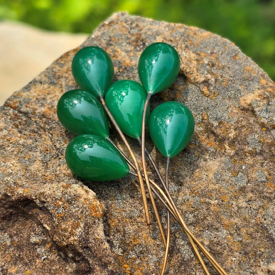 6 罕见深翡翠绿色复古旧玻璃珠带铜嵌线针 — 第 4/4 张图片