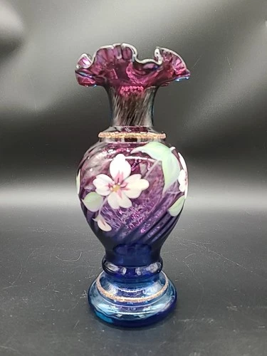 50 YEARS ANNIVERSARY FENTON ART GLASS COMPANY MULBERRY VASE SIGNED BY ARTIST