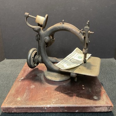 その他 Antique Sewing Machine Wilcox & Gibbs s-l400.jpg