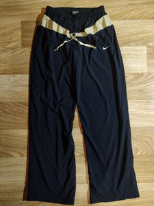 chandal nike mujer beige