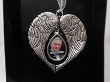New ANGEL WINGS Memorial Photo Ornament from Ganz