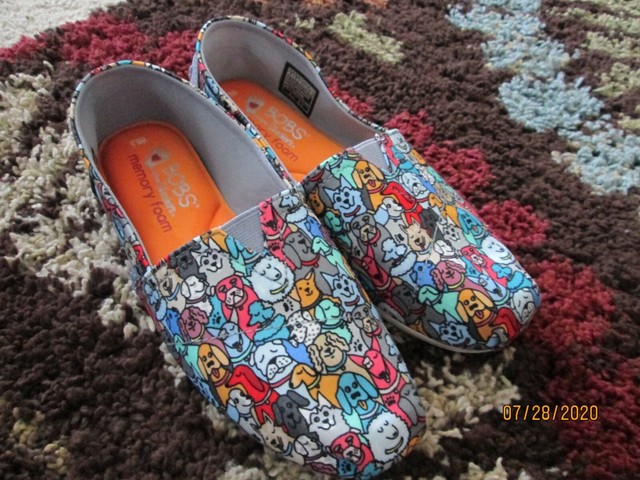 skechers bobs wag party