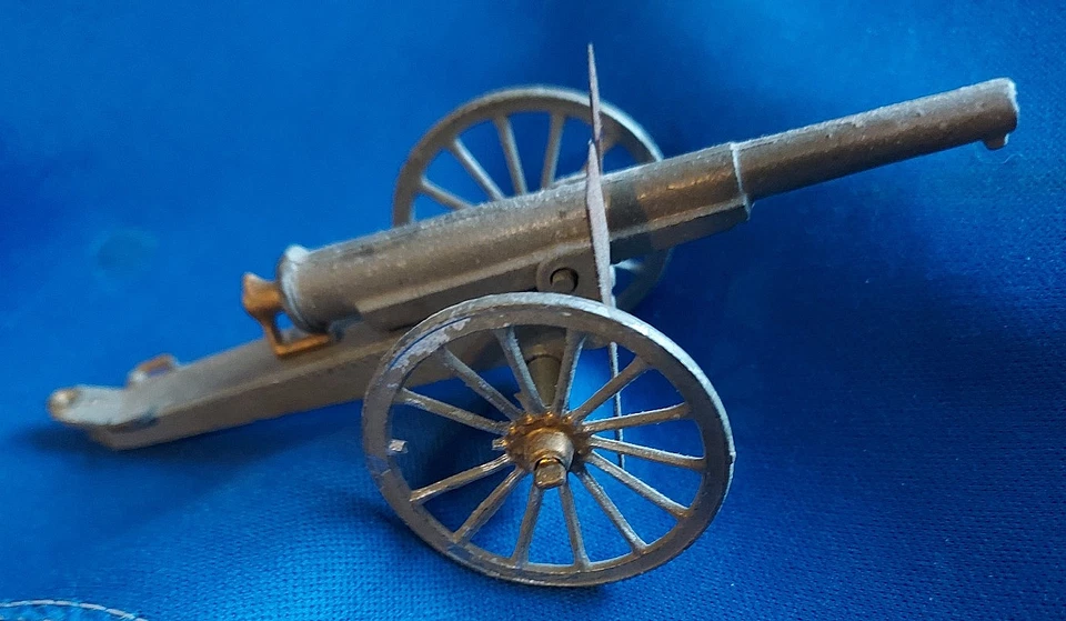 FRANCÉS 75 MM. GUN & CAISSON SR FRANCE DEPOSE 54 MM. TAMAÑO RESORTE FUNCIONANDO Foto 2 de 4