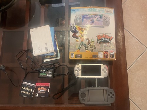 Sony Playstation Portable (PSP) Ratchet & Clank Console CIB (Complete In Box)