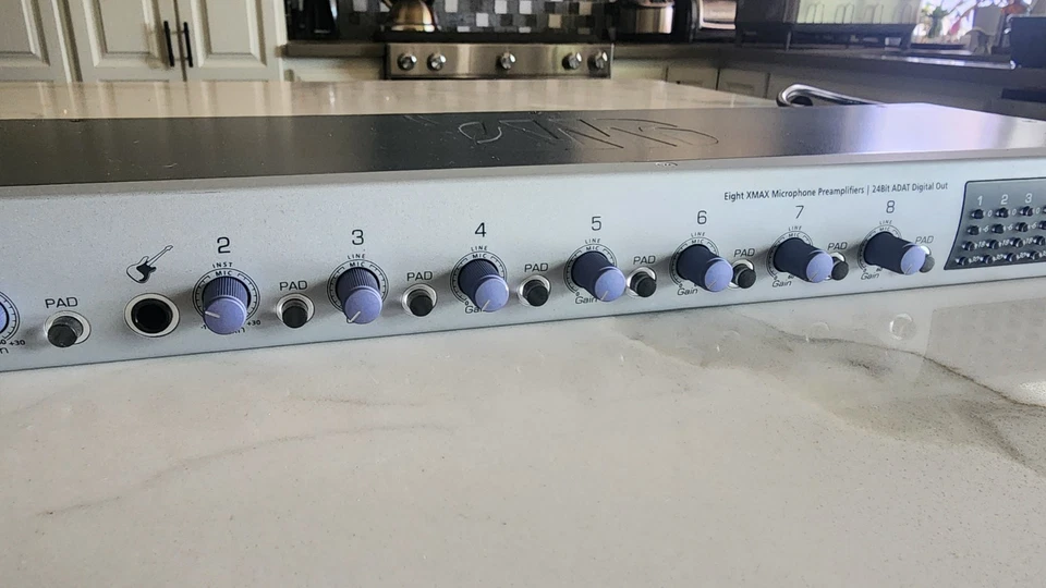 PreSonus DigiMax D8 8 Channel 24 Bit Resolution Microphone Preamp - Image 2 of 4