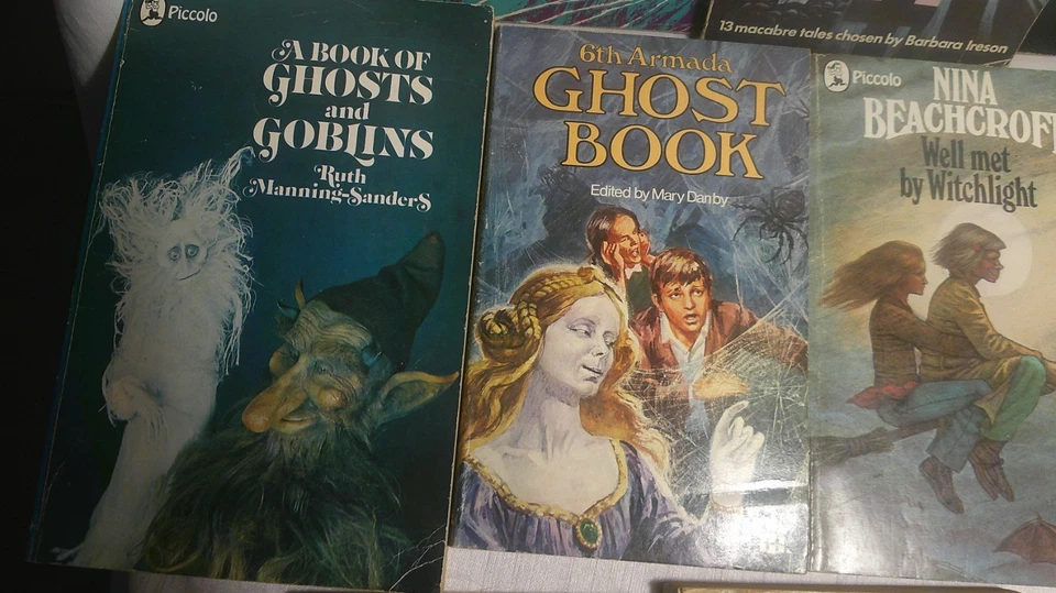10 Vintage Horror Ghost Witch Wizard PBs Mainly Childrens Full List in Descript Foto 3 de 4