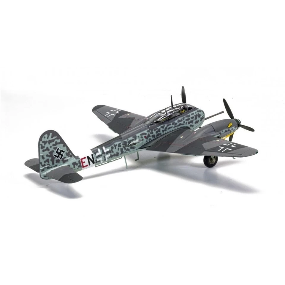 CORGI 1/72 MESSERSCHMITT ME410 ME 410 ME410A-1/U4 LUFTWAFFE GERMANY 1944 AA29701 - Image 2 of 4