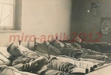 Photo, estate Kmp. album 3./N. 26, G ttingen, squad b.d. Mittagsruhe; 5026-402