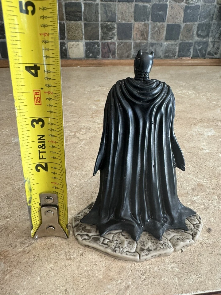Figura de acción Batman Caballero Oscuro 4" cinturón negro dorado DC Comics Schleich 2015 Foto 4 de 4