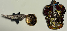 Wizarding World Harry Potter Gryffindor +Snitch Trading Pin Universal Orlando WB