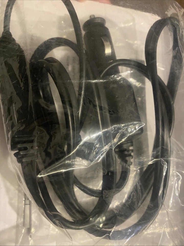 Garmin nuvi 2797LM 7" GPS Built-In Bluetooth Bundle No Stand Tested - Image 4 of 4