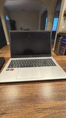 Acer Aspire3 Laptop 15.6'' 8GB 512GB AMD Ryzen 5 7520U 2.8GHz
