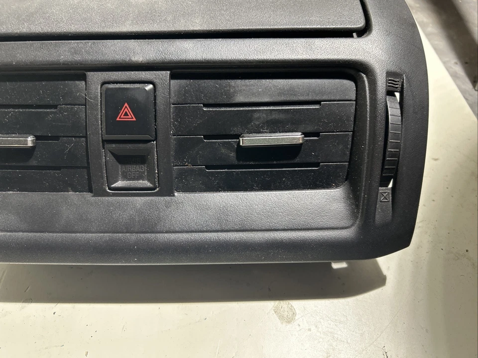 Ford Fusion Mercury Milan 2010 11 12 tablero de almacenamiento central cubículo con ventilaciones de aire Foto 3 de 4