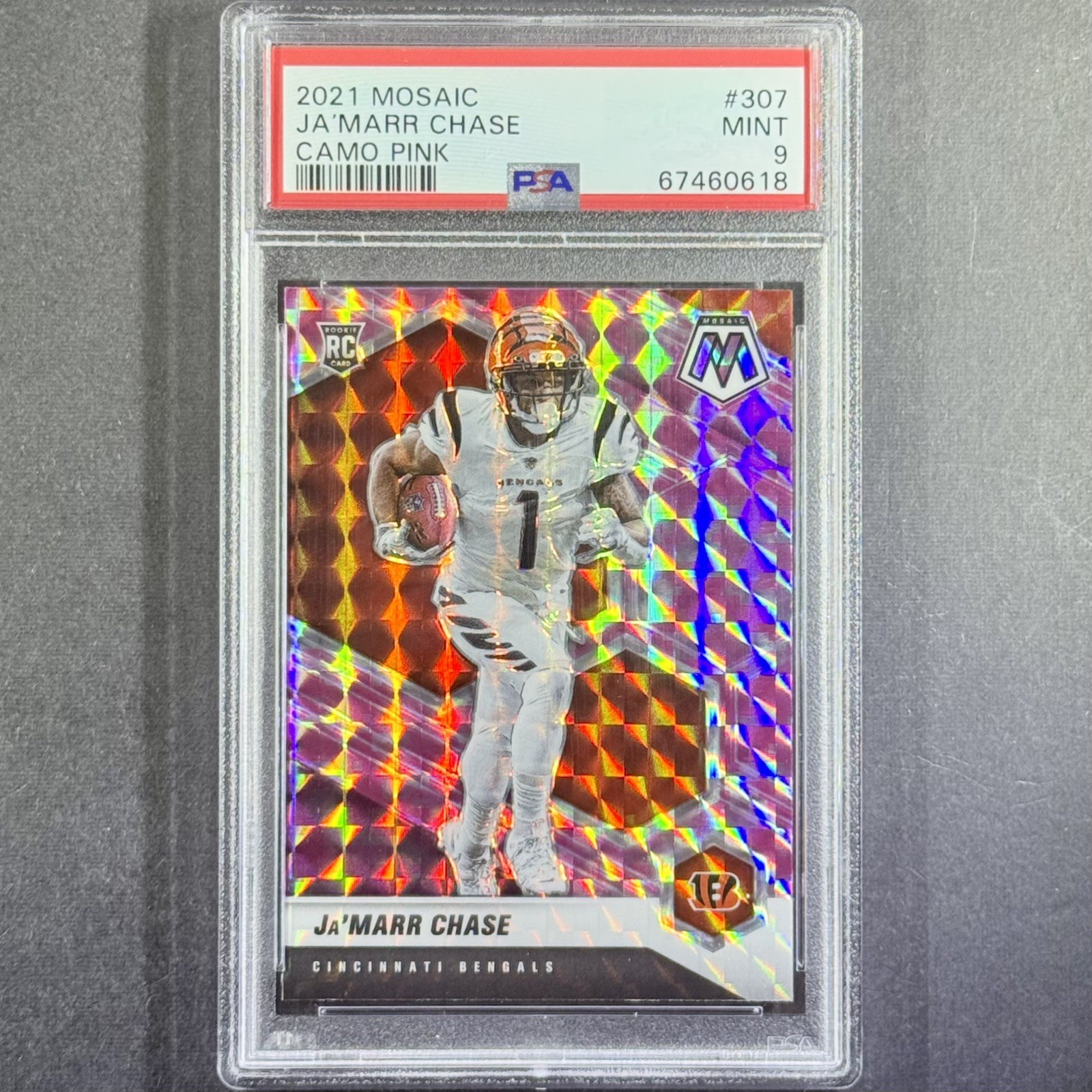ROOKIE JA’MARR CHASE 2021 PANINI MOSAIC #307 CAMO PINK BENGALS (RC) PSA 9