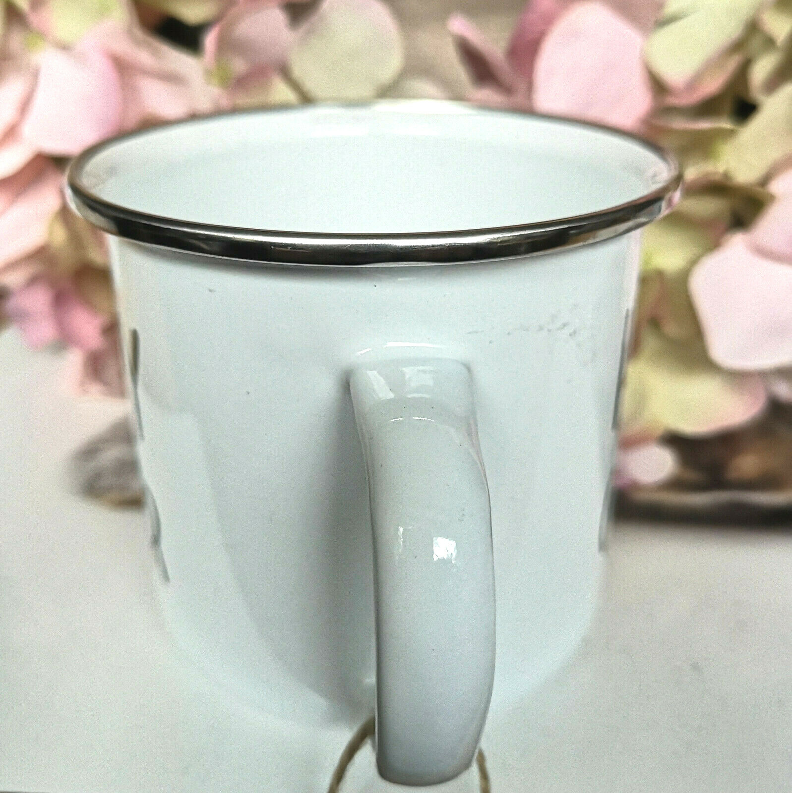 Camping Tassen 130ml Set Mit 4 Emaille-Espressotassen Aus Metall - 130ml,  In 4 Verschiedenen Farben, Camping- Und Retro-Style Espressotassen Set Wei