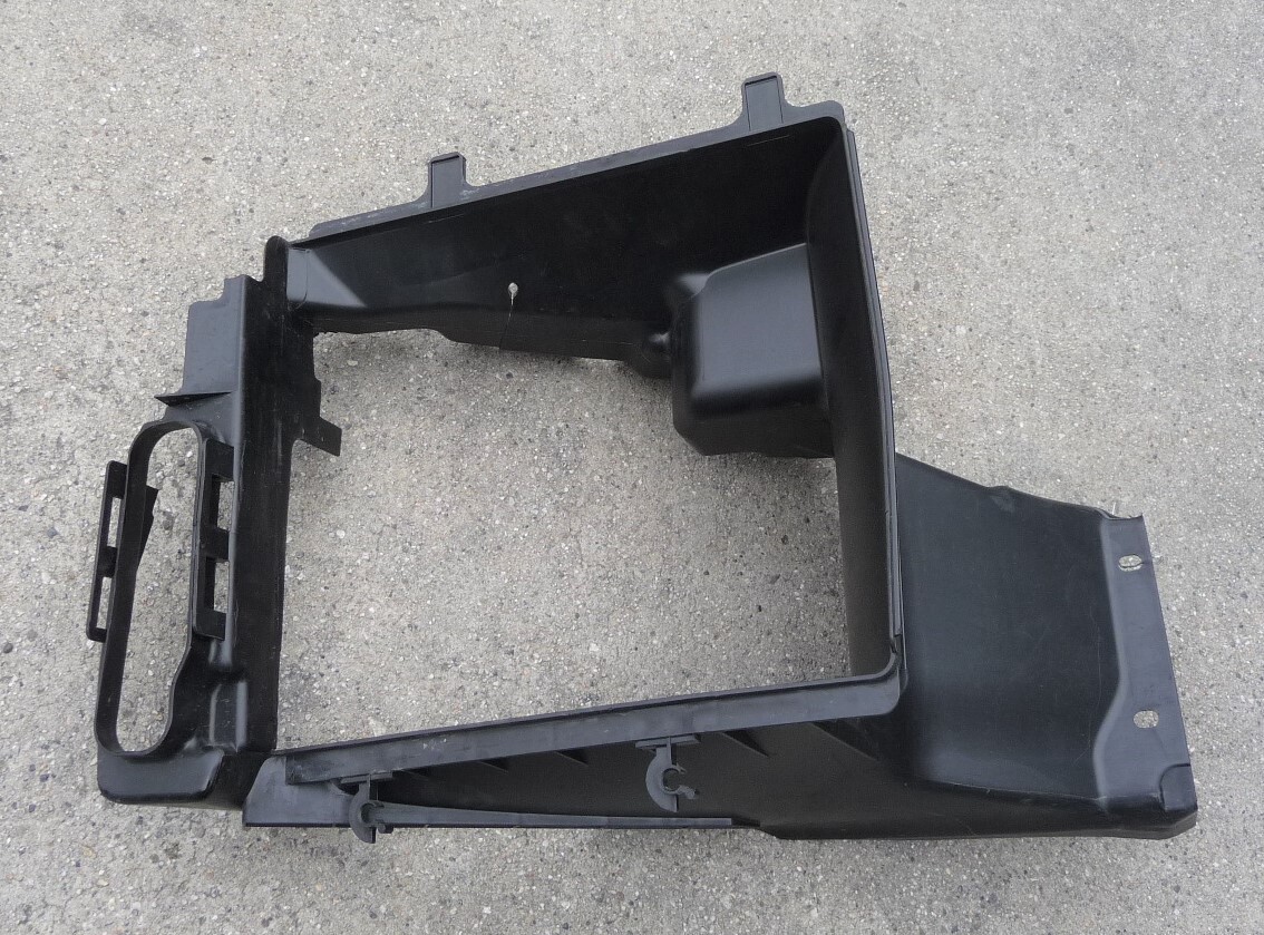 2018-2021 Bentley Continental GTC Intercooler Left Air Duct 3SE121333A OEM A1