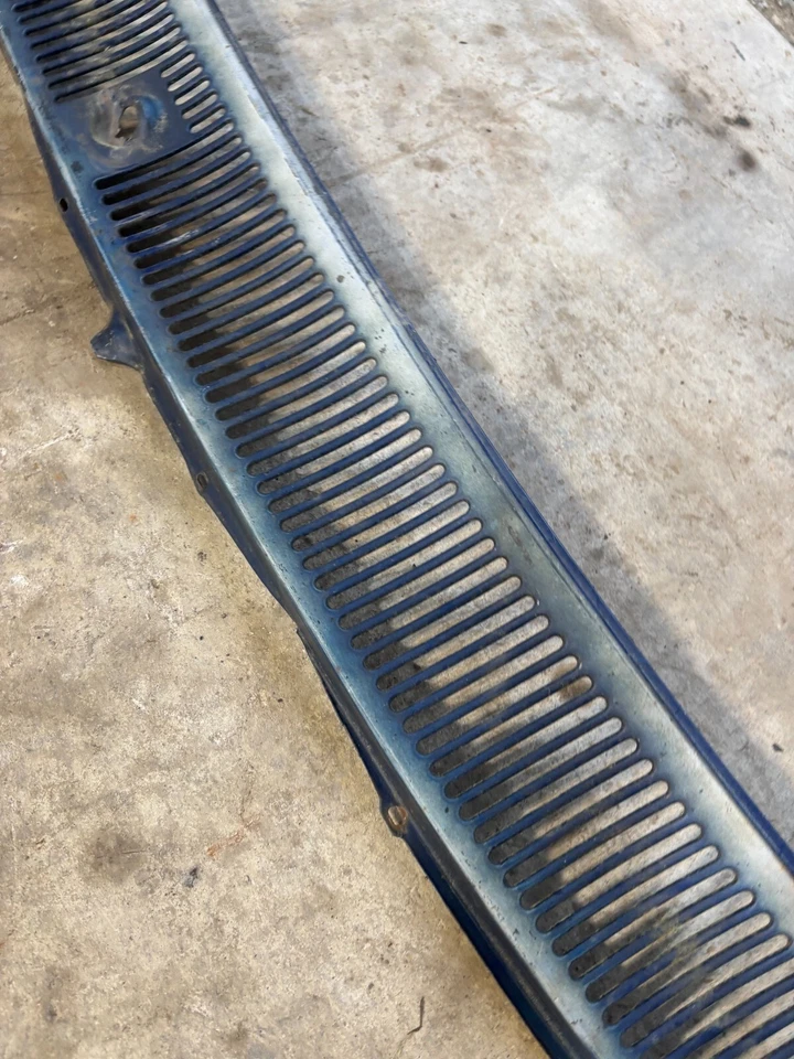 1981 1985 1989 93 DODGE D100 D150 D350 RAMCHARGER WINDSHIELD WIPER GRILLE COWL O - Image 4 of 4
