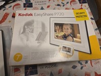 Kodak EasyShare P720 Digital Picture Frame 7 New