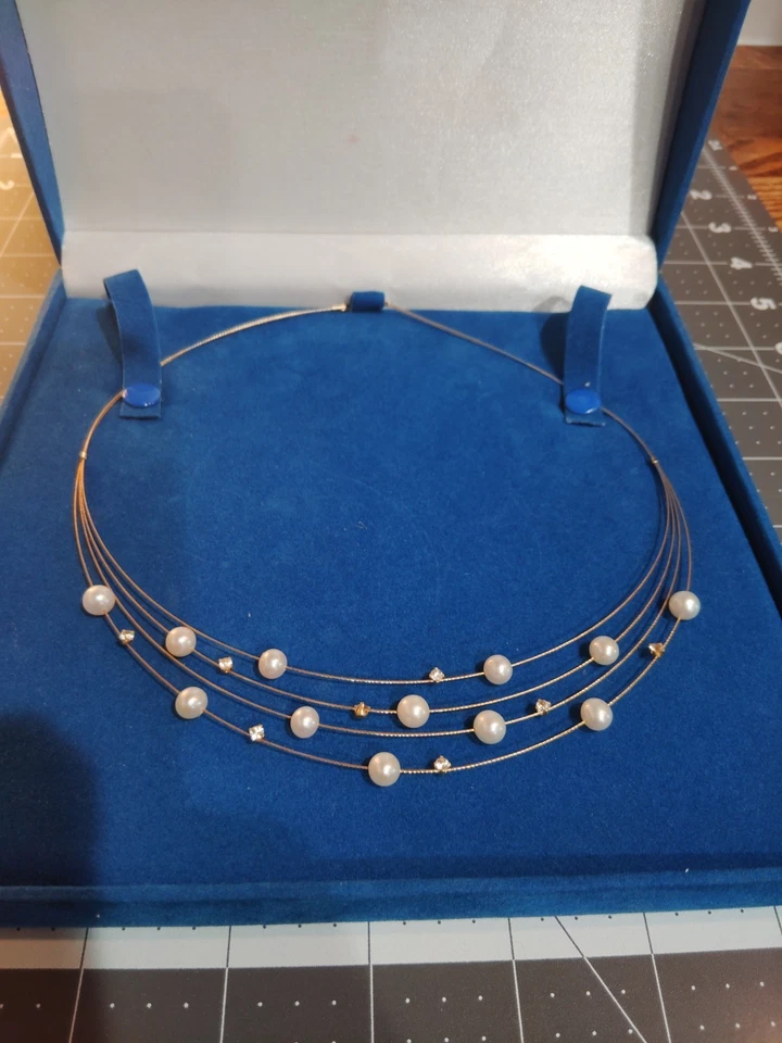 UNIQUE ADI PAZ   14K GOLD 5 STRAND PEARL & WHITE TOPAZ NECKLACE IN  BOX - Image 2 of 4